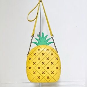 🎉HP🎉Kate Spade RARE limited edition pineapple novelty crossbody purse